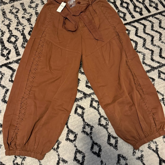 By Anthropologie Washed Eyelet Jogger Pants
MEDIUM - Picture 5 of 10